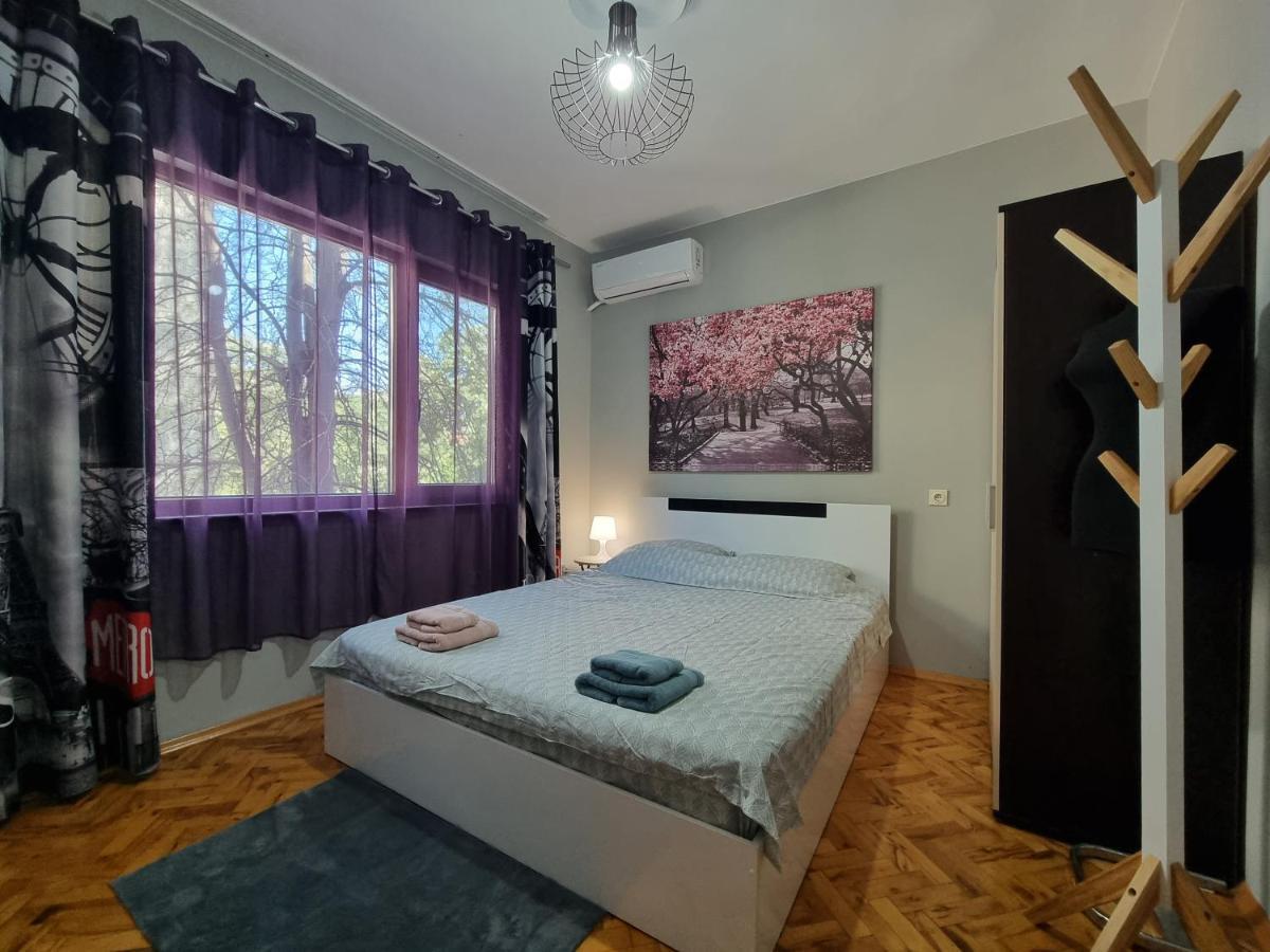 بورغاس Reni'S Apartment-With Private Parking In Center المظهر الخارجي الصورة