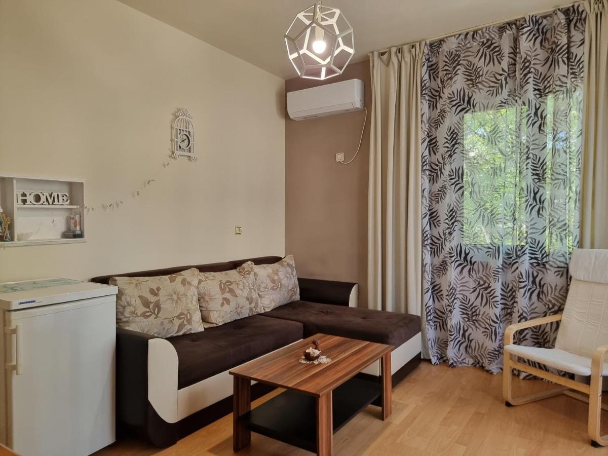بورغاس Reni'S Apartment-With Private Parking In Center المظهر الخارجي الصورة