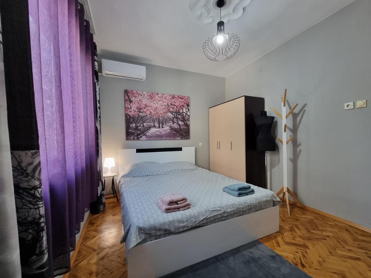 بورغاس Reni'S Apartment-With Private Parking In Center المظهر الخارجي الصورة