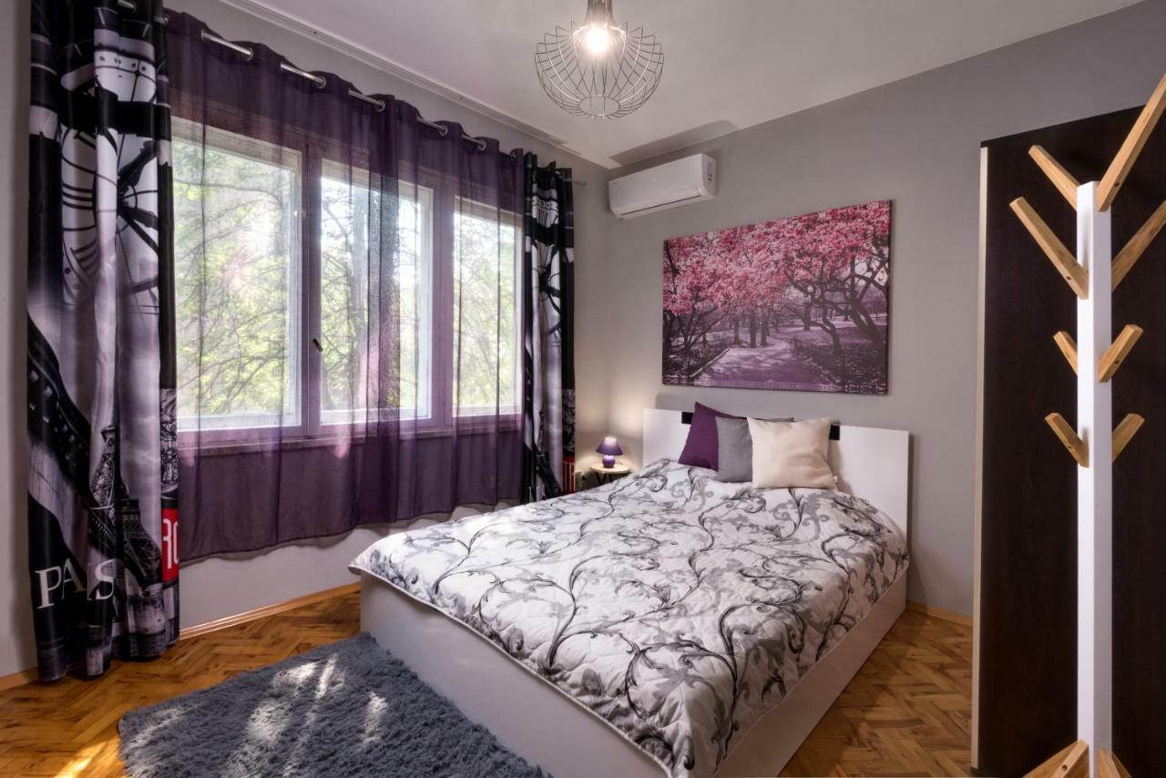 بورغاس Reni'S Apartment-With Private Parking In Center المظهر الخارجي الصورة